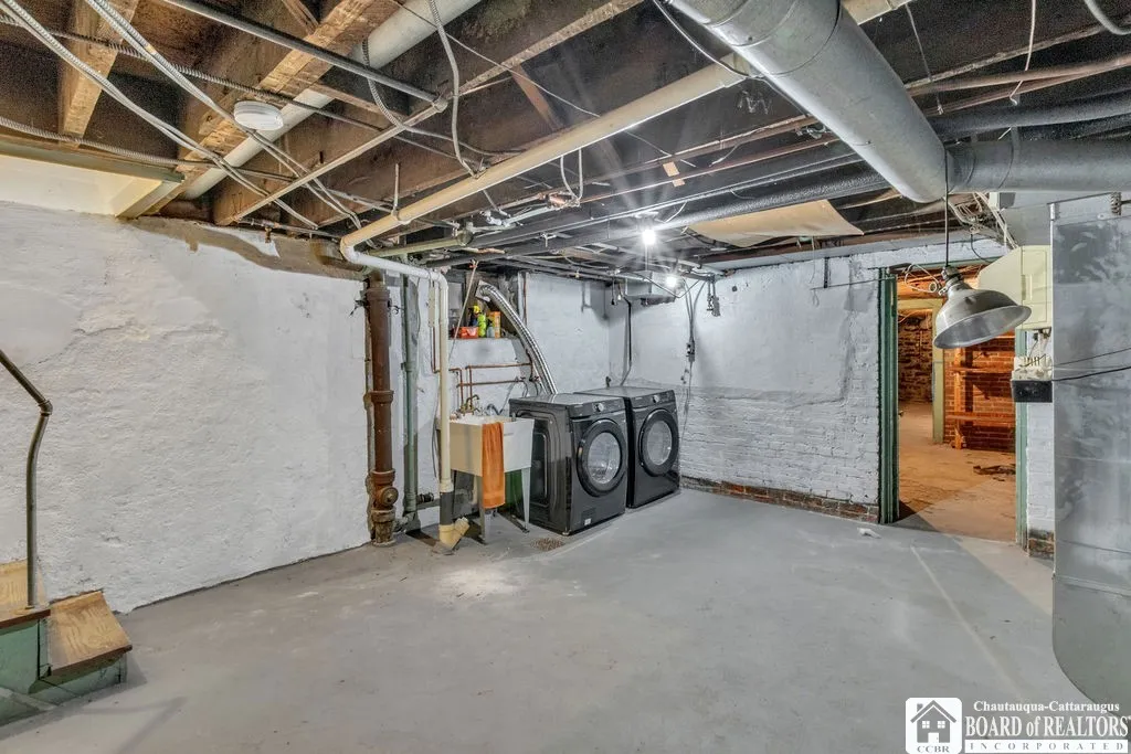 868 Main Street, Buffalo, New York 14202, Buffalo, New York 14202, 4 Bedroom Bedrooms, ,2 BathroomBathrooms,Residential,For Sale,868 Main Street, Buffalo, New York 14202,0,R1722728