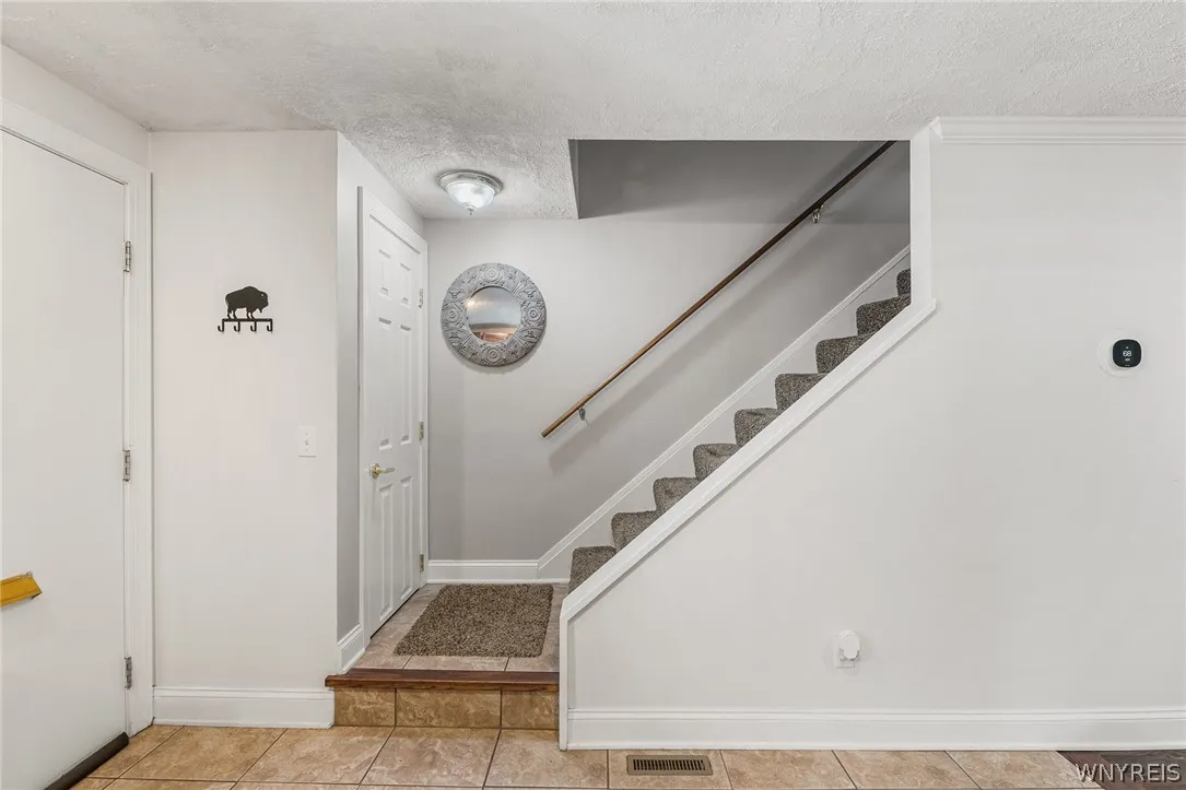 216 Summer Street 6, Buffalo, New York 14222, Buffalo, New York 14222, 2 Bedroom Bedrooms, 5 Room Rooms,1 BathroomBathrooms,Residential,For Sale,216 Summer Street 6, Buffalo, New York 14222,0,B1722808