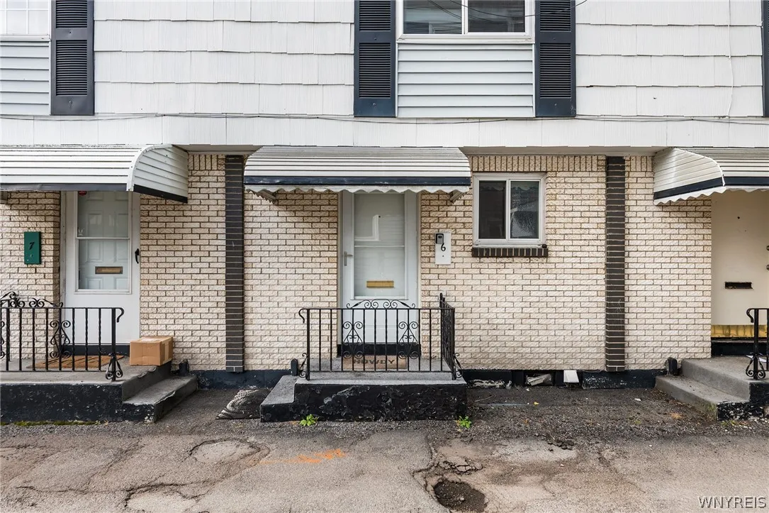 216 Summer Street 6, Buffalo, New York 14222, Buffalo, New York 14222, 2 Bedroom Bedrooms, 5 Room Rooms,1 BathroomBathrooms,Residential,For Sale,216 Summer Street 6, Buffalo, New York 14222,0,B1722808 216 Summer Street 6, Buffalo, New York 14222, Buffalo, New York 14222, 2 Bedroom Bedrooms, 5 Room Rooms,1 BathroomBathrooms,Residential,For Sale,216 Summer Street 6, Buffalo, New York 14222,0,B1722808