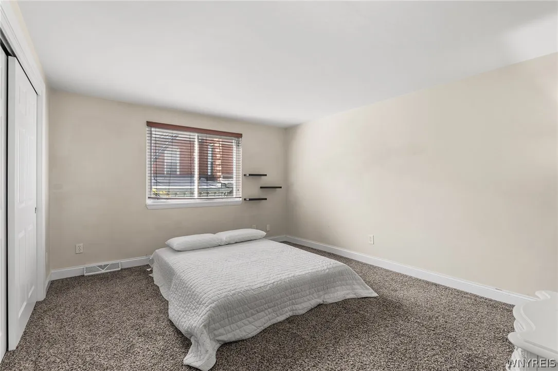 216 Summer Street 6, Buffalo, New York 14222, Buffalo, New York 14222, 2 Bedroom Bedrooms, 5 Room Rooms,1 BathroomBathrooms,Residential,For Sale,216 Summer Street 6, Buffalo, New York 14222,0,B1722808