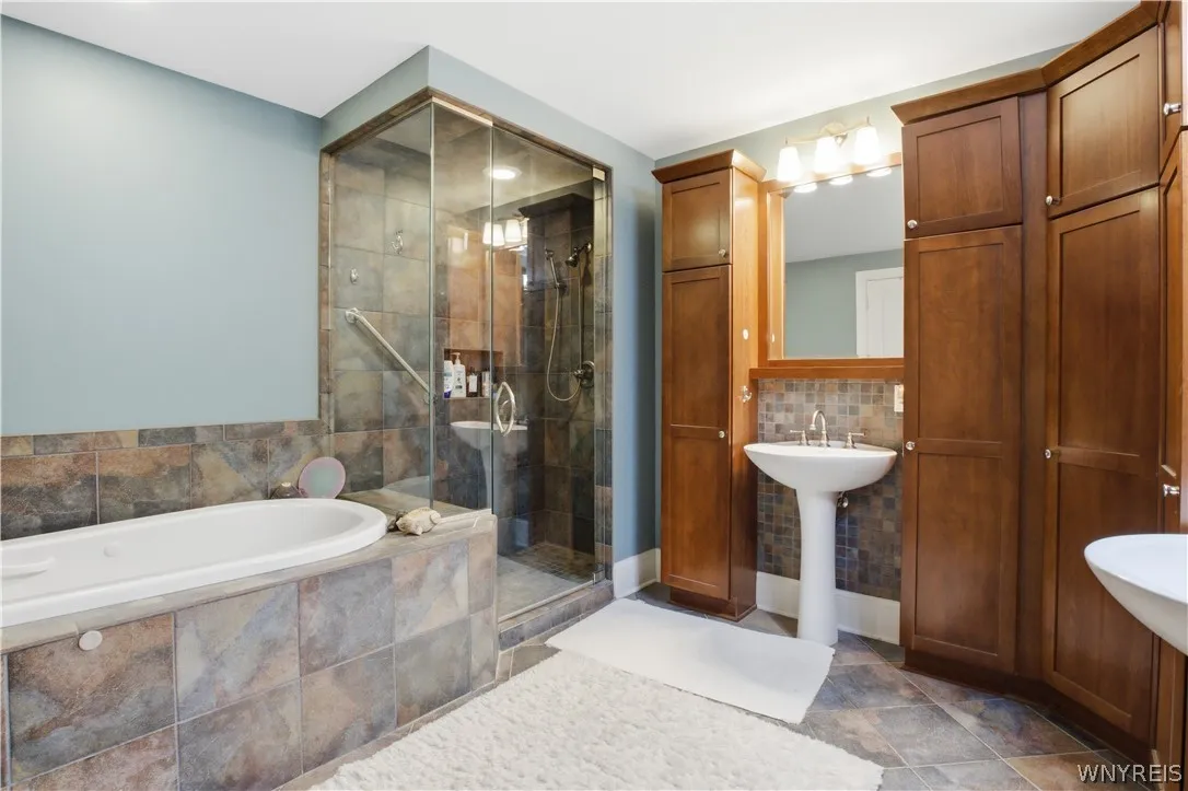 132 Lakefront Boulevard 603, Buffalo, New York 142, Buffalo, New York 14202, 2 Bedroom Bedrooms, 4 Room Rooms,2 BathroomBathrooms,Residential Lease,For Rent,132 Lakefront Boulevard 603, Buffalo, New York 142,0,B1722667