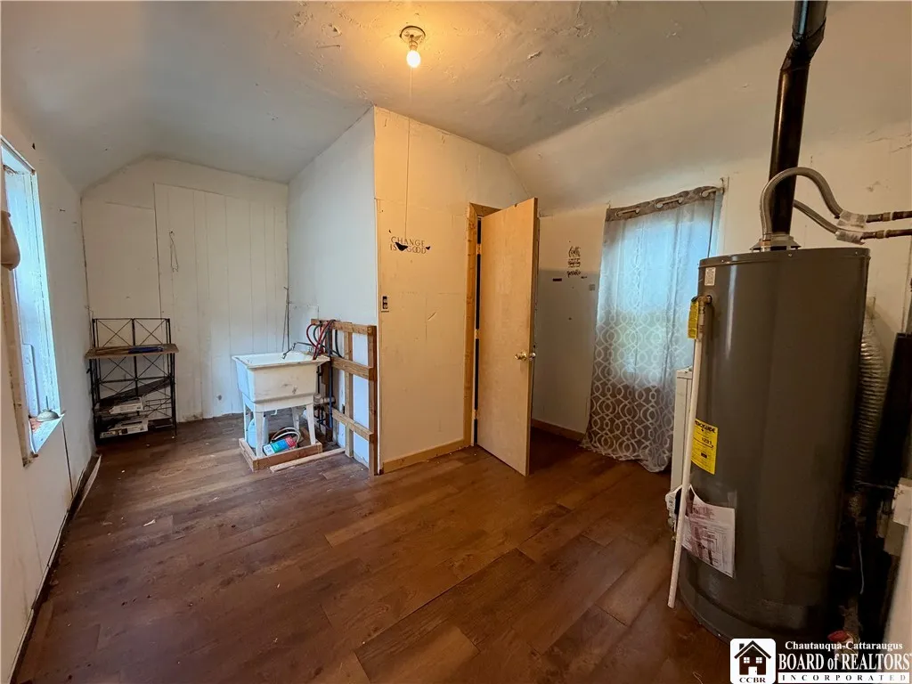 38 Lewis Street, Buffalo, New York 14206, Buffalo, New York 14206, 3 Bedroom Bedrooms, 7 Room Rooms,1 BathroomBathrooms,Residential,For Sale,38 Lewis Street, Buffalo, New York 14206,0,R1722882