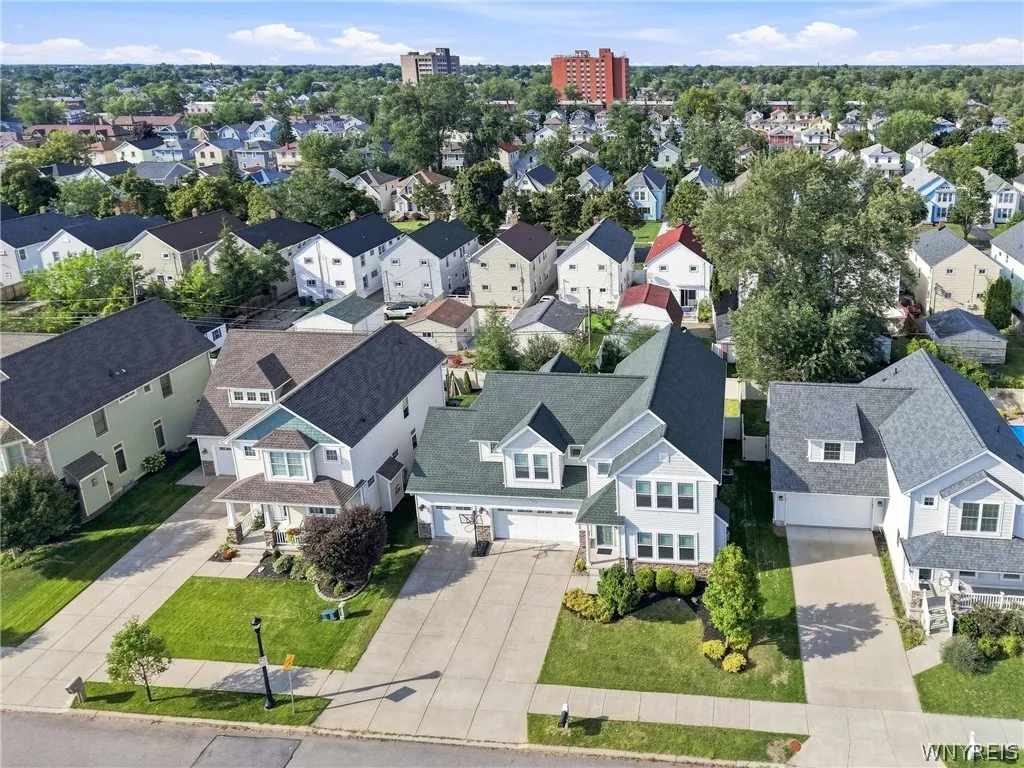 70 Rachel Vincent, Buffalo, New York 14216, Buffalo, New York 14216, 4 Bedroom Bedrooms, 8 Room Rooms,2 BathroomBathrooms,Residential Lease,For Rent,70 Rachel Vincent, Buffalo, New York 14216,0,B1722850