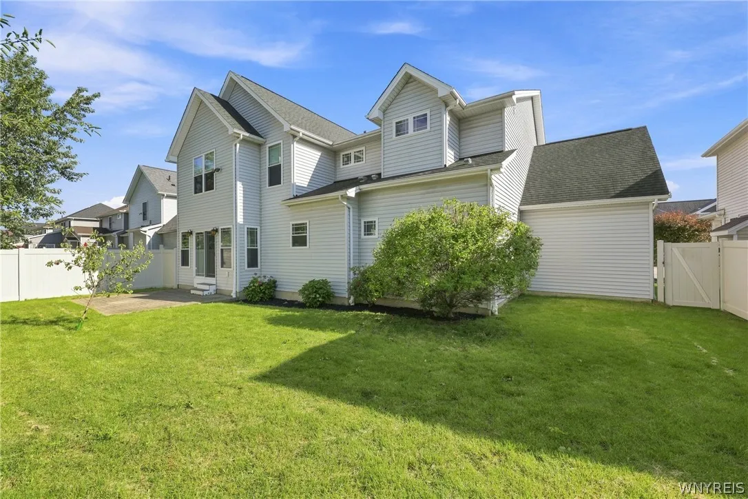 70 Rachel Vincent, Buffalo, New York 14216, Buffalo, New York 14216, 4 Bedroom Bedrooms, 8 Room Rooms,2 BathroomBathrooms,Residential Lease,For Rent,70 Rachel Vincent, Buffalo, New York 14216,0,B1722850