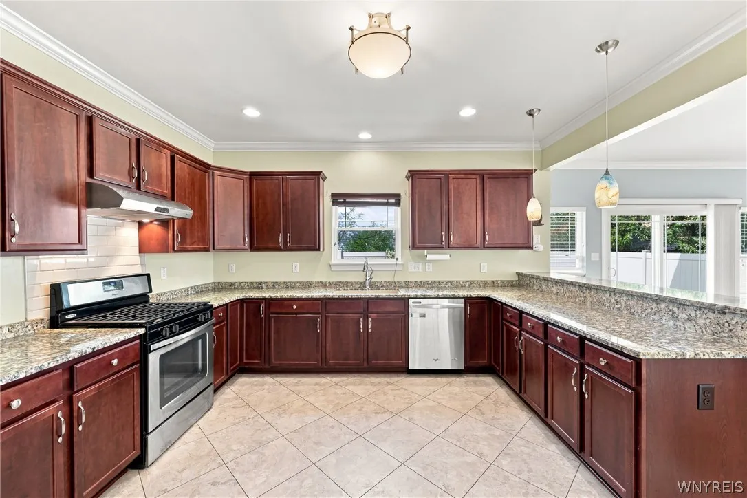 70 Rachel Vincent, Buffalo, New York 14216, Buffalo, New York 14216, 4 Bedroom Bedrooms, 8 Room Rooms,2 BathroomBathrooms,Residential Lease,For Rent,70 Rachel Vincent, Buffalo, New York 14216,0,B1722850