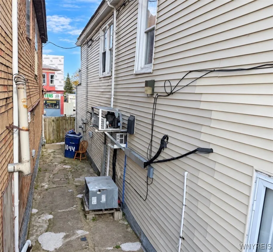 1044 Grant Street, Buffalo, New York 14207, Buffalo, New York 14207, 3 Bedroom Bedrooms, ,2 BathroomBathrooms,Residential,For Sale,1044 Grant Street, Buffalo, New York 14207,0,B1722990