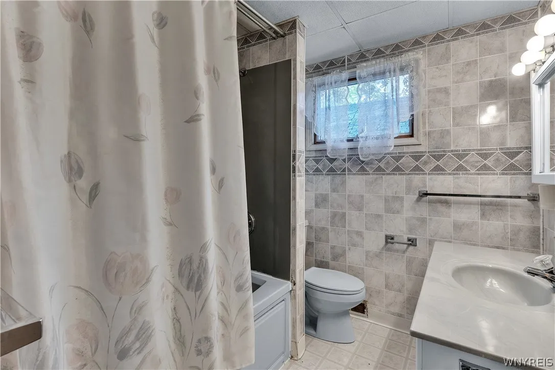1289 Kensington Avenue, Buffalo, New York 14215, Buffalo, New York 14215, 4 Bedroom Bedrooms, 7 Room Rooms,2 BathroomBathrooms,Residential,For Sale,1289 Kensington Avenue, Buffalo, New York 14215,0,B1722182