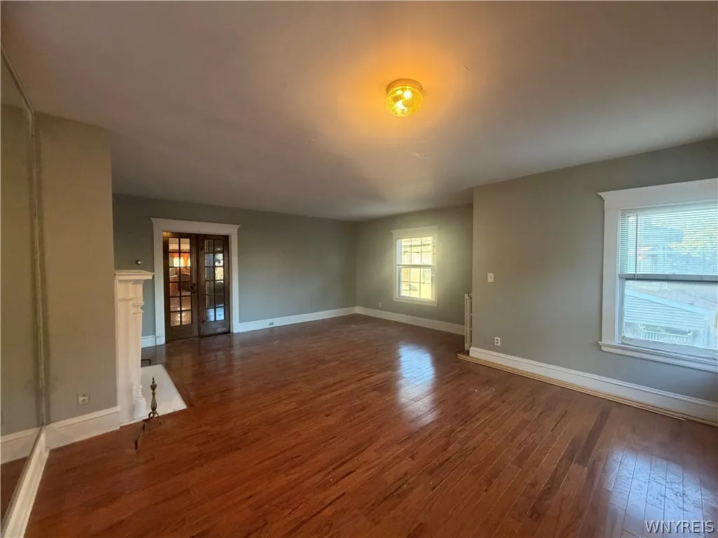 2776 Main Street 3, Buffalo, New York 14214, Buffalo, New York 14214, 3 Bedroom Bedrooms, 7 Room Rooms,1 BathroomBathrooms,Residential Lease,For Rent,2776 Main Street 3, Buffalo, New York 14214,0,B1723028