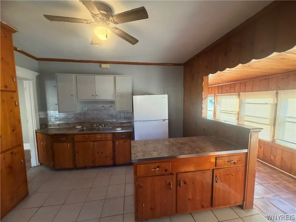 2776 Main Street 3, Buffalo, New York 14214, Buffalo, New York 14214, 3 Bedroom Bedrooms, 7 Room Rooms,1 BathroomBathrooms,Residential Lease,For Rent,2776 Main Street 3, Buffalo, New York 14214,0,B1723028