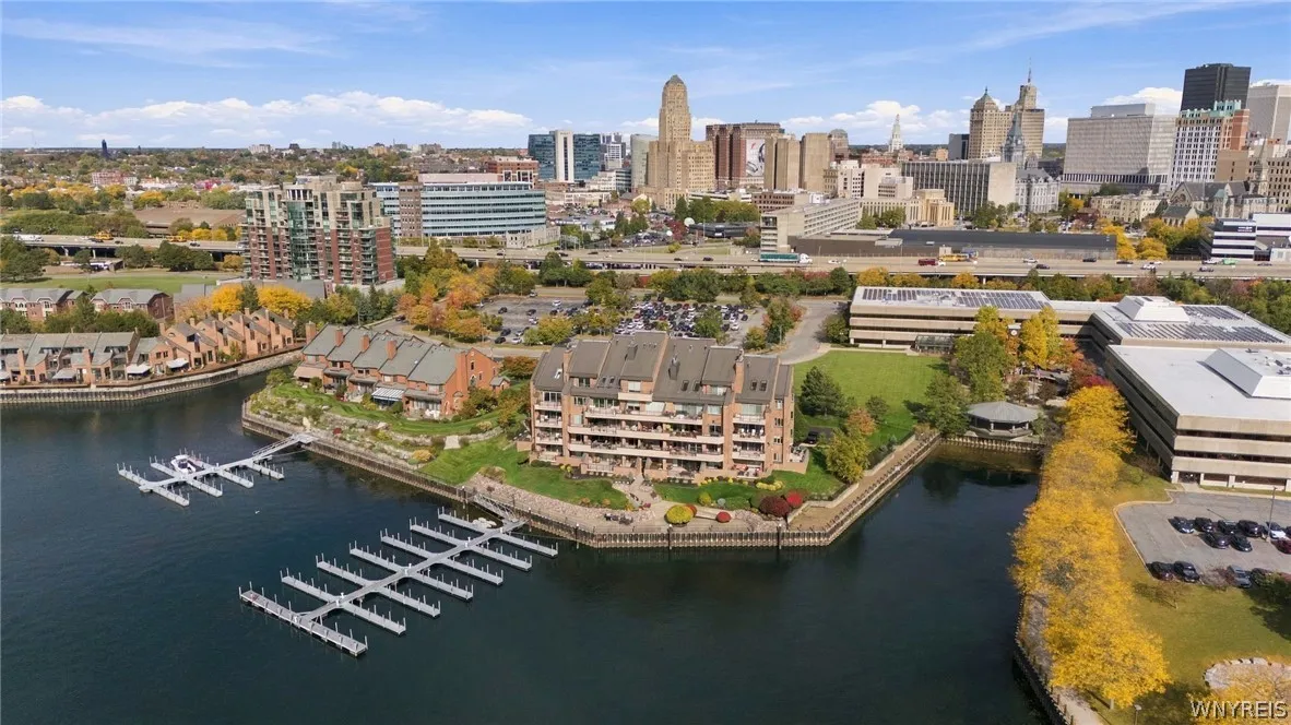 40 Waterfront Circle 305, Buffalo, New York 14202, Buffalo, New York 14202, 1 Bedroom Bedrooms, 4 Room Rooms,1 BathroomBathrooms,Residential,For Sale,40 Waterfront Circle 305, Buffalo, New York 14202,0,B1722795