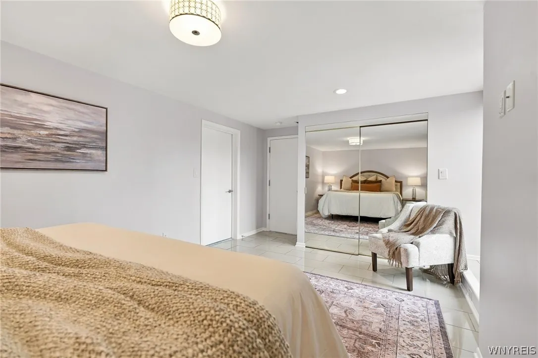 40 Waterfront Circle 305, Buffalo, New York 14202, Buffalo, New York 14202, 1 Bedroom Bedrooms, 4 Room Rooms,1 BathroomBathrooms,Residential,For Sale,40 Waterfront Circle 305, Buffalo, New York 14202,0,B1722795
