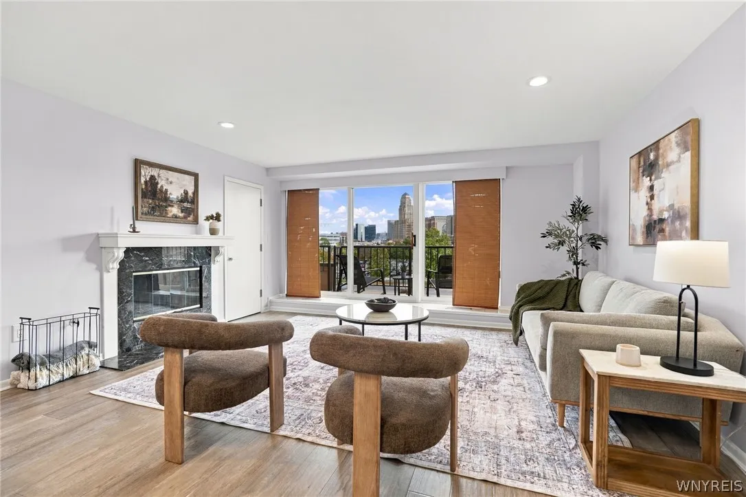 40 Waterfront Circle 305, Buffalo, New York 14202, Buffalo, New York 14202, 1 Bedroom Bedrooms, 4 Room Rooms,1 BathroomBathrooms,Residential,For Sale,40 Waterfront Circle 305, Buffalo, New York 14202,0,B1722795