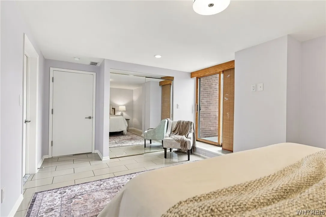 40 Waterfront Circle 305, Buffalo, New York 14202, Buffalo, New York 14202, 1 Bedroom Bedrooms, 4 Room Rooms,1 BathroomBathrooms,Residential,For Sale,40 Waterfront Circle 305, Buffalo, New York 14202,0,B1722795