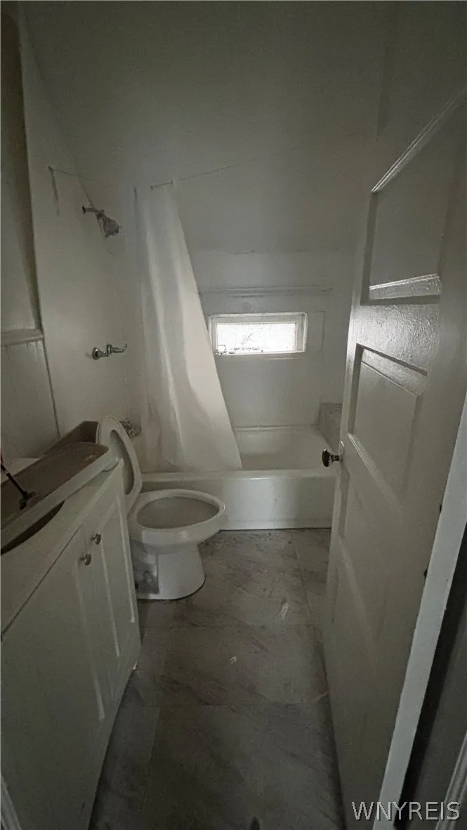 115 Goembel Avenue, Buffalo, New York 14211, Buffalo, New York 14211, 4 Bedroom Bedrooms, ,2 BathroomBathrooms,Residential,For Sale,115 Goembel Avenue, Buffalo, New York 14211,0,B1722980