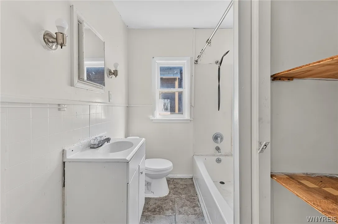 51 Burlington Avenue, Buffalo, New York 14215, Buffalo, New York 14215, 3 Bedroom Bedrooms, 5 Room Rooms,1 BathroomBathrooms,Residential,For Sale,51 Burlington Avenue, Buffalo, New York 14215,0,B1722053