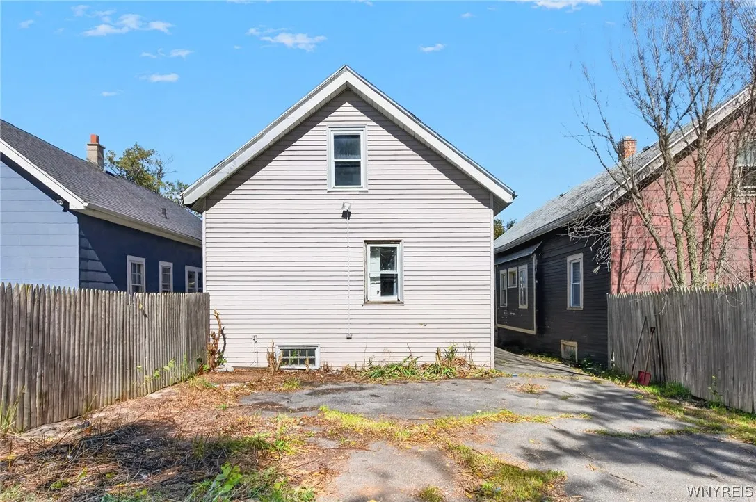 51 Burlington Avenue, Buffalo, New York 14215, Buffalo, New York 14215, 3 Bedroom Bedrooms, 5 Room Rooms,1 BathroomBathrooms,Residential,For Sale,51 Burlington Avenue, Buffalo, New York 14215,0,B1722053