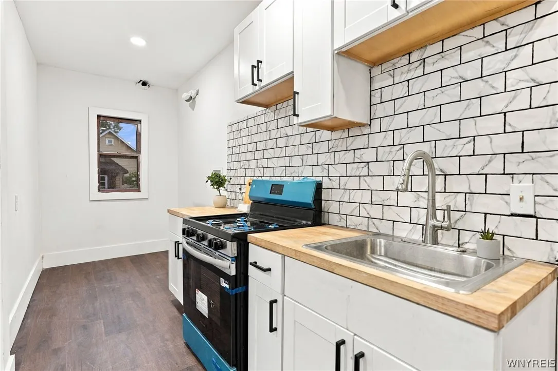 361 Marilla Street, Buffalo, New York 14220, Buffalo, New York 14220, 5 Bedroom Bedrooms, ,2 BathroomBathrooms,Residential,For Sale,361 Marilla Street, Buffalo, New York 14220,0,B1723048
