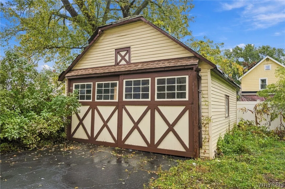 361 Marilla Street, Buffalo, New York 14220, Buffalo, New York 14220, 5 Bedroom Bedrooms, ,2 BathroomBathrooms,Residential,For Sale,361 Marilla Street, Buffalo, New York 14220,0,B1723048