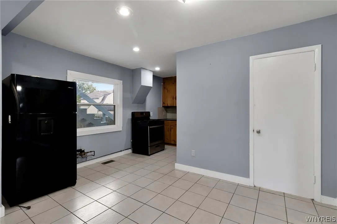 22 Gilbert Avenue, Hamburg, New York 14219, Hamburg, New York 14219, 5 Bedroom Bedrooms, ,2 BathroomBathrooms,Residential,For Sale,22 Gilbert Avenue, Hamburg, New York 14219,0,B1722476