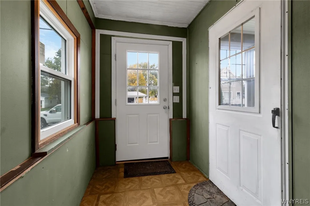 22 Gilbert Avenue, Hamburg, New York 14219, Hamburg, New York 14219, 5 Bedroom Bedrooms, ,2 BathroomBathrooms,Residential,For Sale,22 Gilbert Avenue, Hamburg, New York 14219,0,B1722476