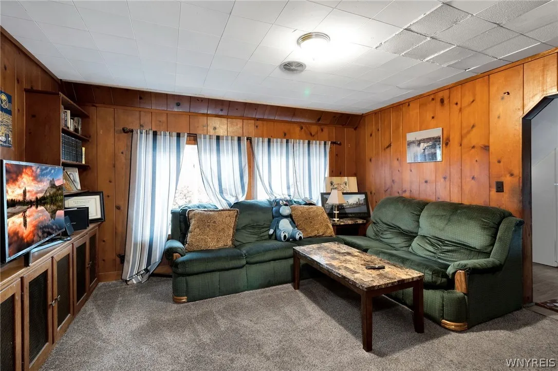 22 Gilbert Avenue, Hamburg, New York 14219, Hamburg, New York 14219, 5 Bedroom Bedrooms, ,2 BathroomBathrooms,Residential,For Sale,22 Gilbert Avenue, Hamburg, New York 14219,0,B1722476