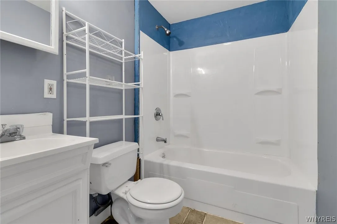 22 Gilbert Avenue, Hamburg, New York 14219, Hamburg, New York 14219, 5 Bedroom Bedrooms, ,2 BathroomBathrooms,Residential,For Sale,22 Gilbert Avenue, Hamburg, New York 14219,0,B1722476