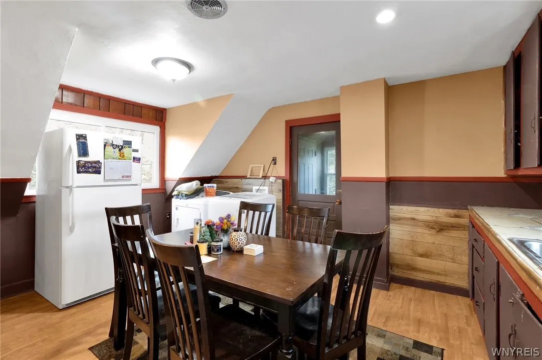 22 Gilbert Avenue, Hamburg, New York 14219, Hamburg, New York 14219, 5 Bedroom Bedrooms, ,2 BathroomBathrooms,Residential,For Sale,22 Gilbert Avenue, Hamburg, New York 14219,0,B1722476