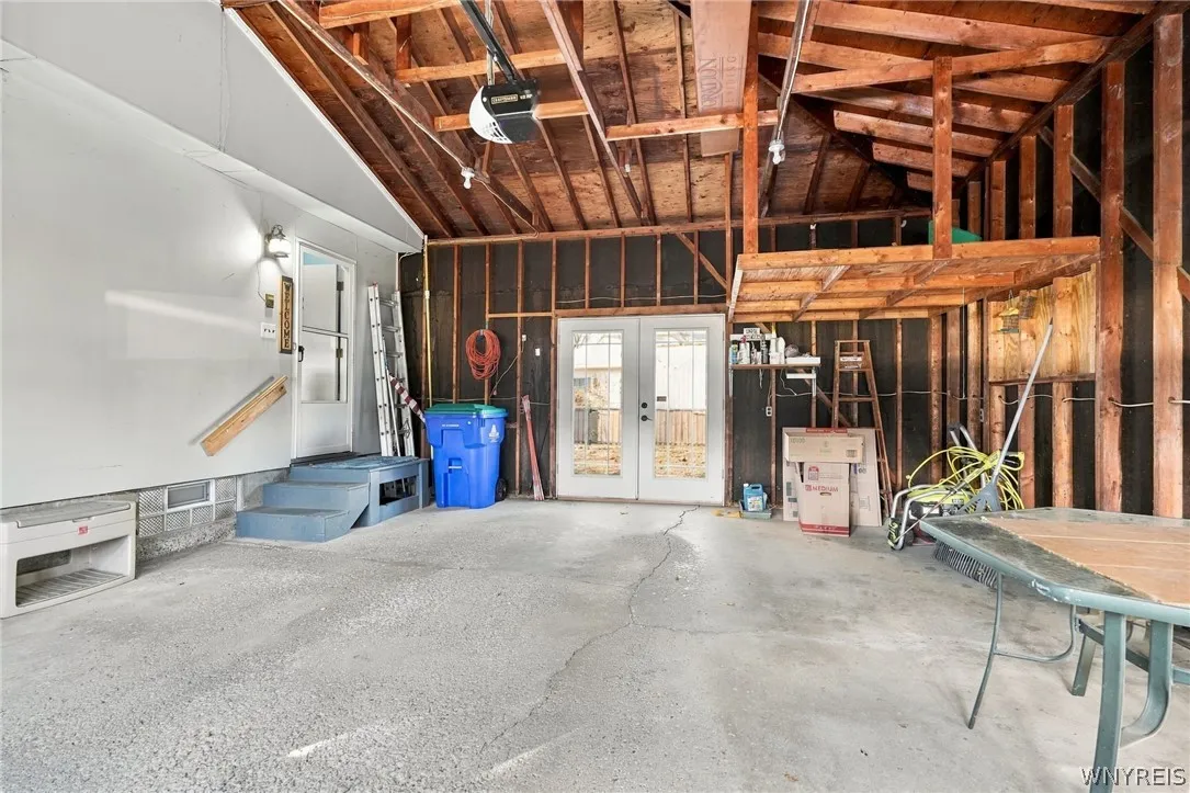 4200 Robin Lane, Hamburg, New York 14075, Hamburg, New York 14075, 4 Bedroom Bedrooms, 6 Room Rooms,1 BathroomBathrooms,Residential,For Sale,4200 Robin Lane, Hamburg, New York 14075,0,B1723097
