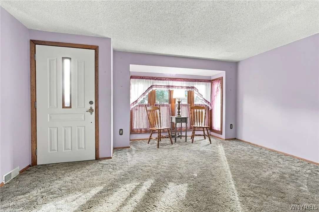 4200 Robin Lane, Hamburg, New York 14075, Hamburg, New York 14075, 4 Bedroom Bedrooms, 6 Room Rooms,1 BathroomBathrooms,Residential,For Sale,4200 Robin Lane, Hamburg, New York 14075,0,B1723097