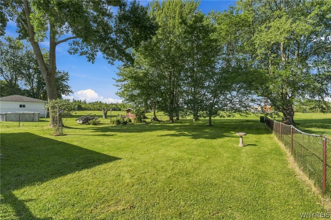 4200 Robin Lane, Hamburg, New York 14075, Hamburg, New York 14075, 4 Bedroom Bedrooms, 6 Room Rooms,1 BathroomBathrooms,Residential,For Sale,4200 Robin Lane, Hamburg, New York 14075,0,B1723097