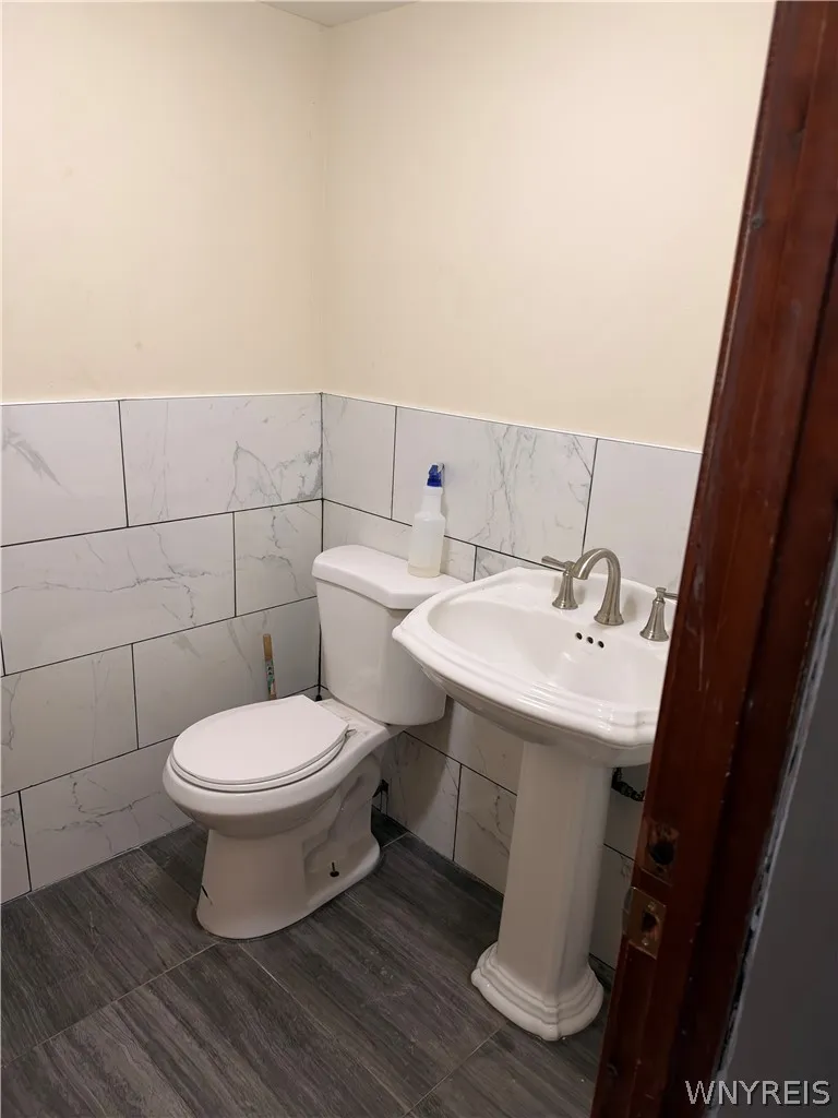 150 Carmen Road, Amherst, New York 14226, Amherst, New York 14226, 3 Bedroom Bedrooms, 5 Room Rooms,1 BathroomBathrooms,Residential,For Sale,150 Carmen Road, Amherst, New York 14226,0,B1723002