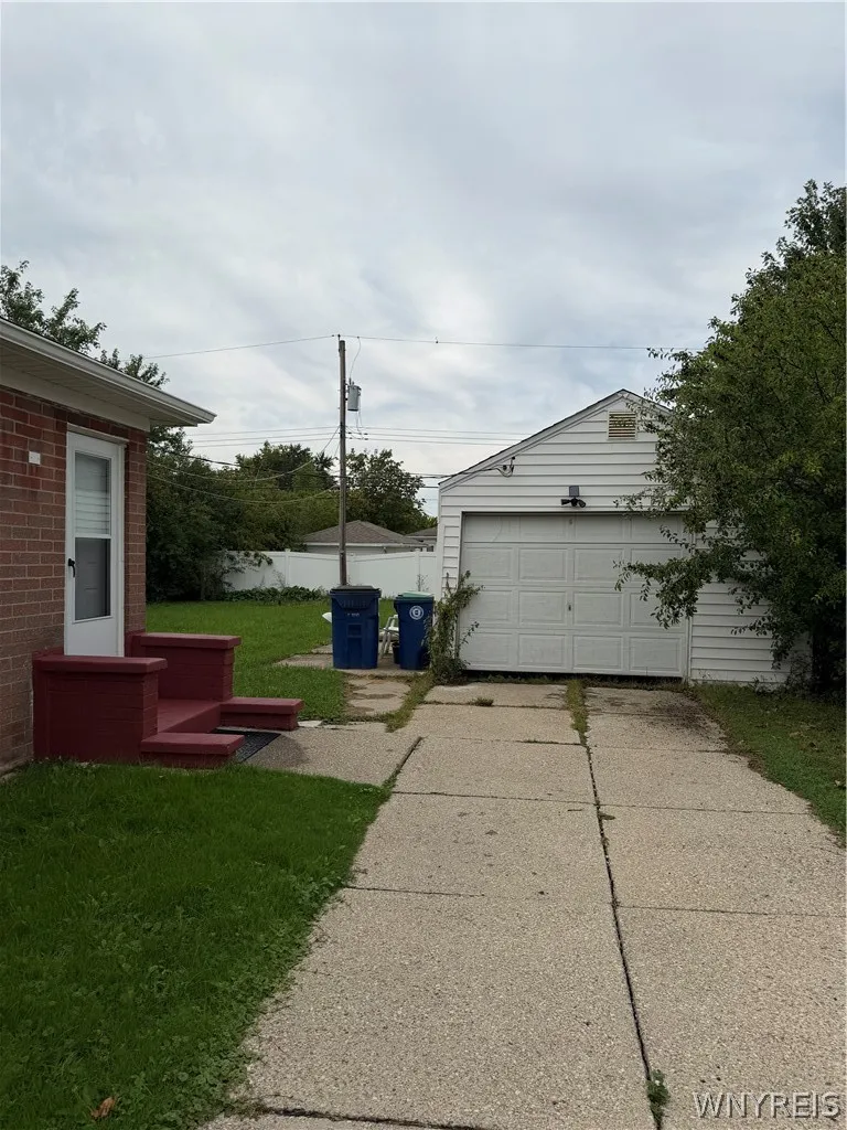 150 Carmen Road, Amherst, New York 14226, Amherst, New York 14226, 3 Bedroom Bedrooms, 5 Room Rooms,1 BathroomBathrooms,Residential,For Sale,150 Carmen Road, Amherst, New York 14226,0,B1723002