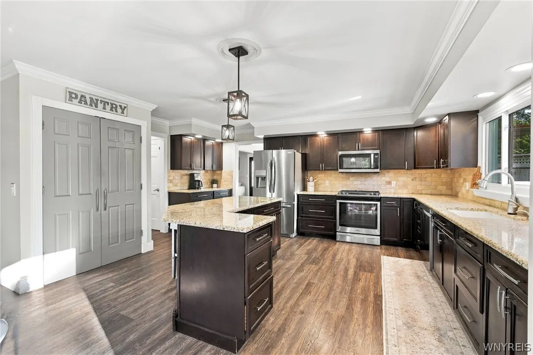 25 Braunview, Orchard Park, New York 14127, Orchard Park, New York 14127, 4 Bedroom Bedrooms, 10 Room Rooms,2 BathroomBathrooms,Residential,For Sale,25 Braunview, Orchard Park, New York 14127,0,B1723301