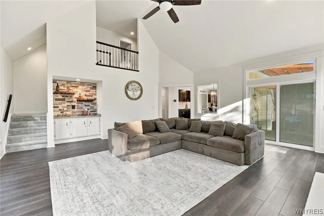 25 Braunview, Orchard Park, New York 14127, Orchard Park, New York 14127, 4 Bedroom Bedrooms, 10 Room Rooms,2 BathroomBathrooms,Residential,For Sale,25 Braunview, Orchard Park, New York 14127,0,B1723301