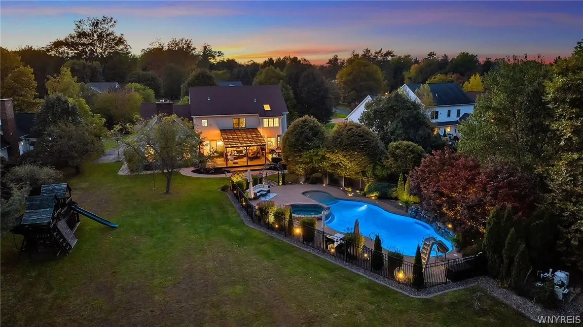 25 Braunview, Orchard Park, New York 14127, Orchard Park, New York 14127, 4 Bedroom Bedrooms, 10 Room Rooms,2 BathroomBathrooms,Residential,For Sale,25 Braunview, Orchard Park, New York 14127,0,B1723301