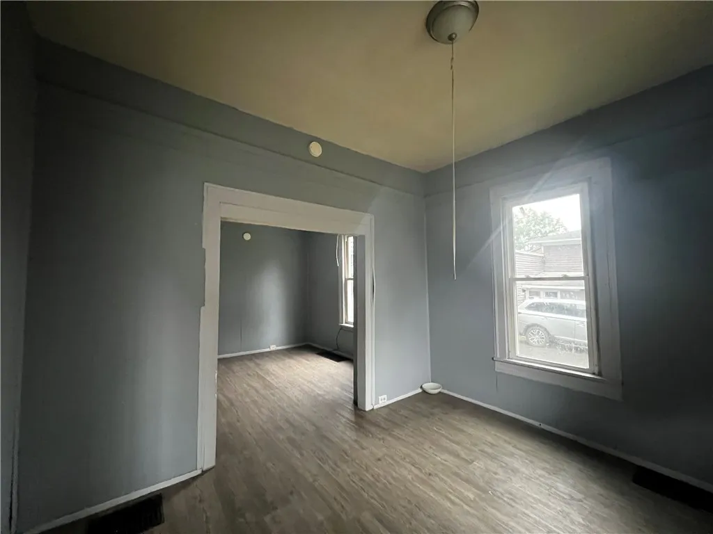 Living to dining room