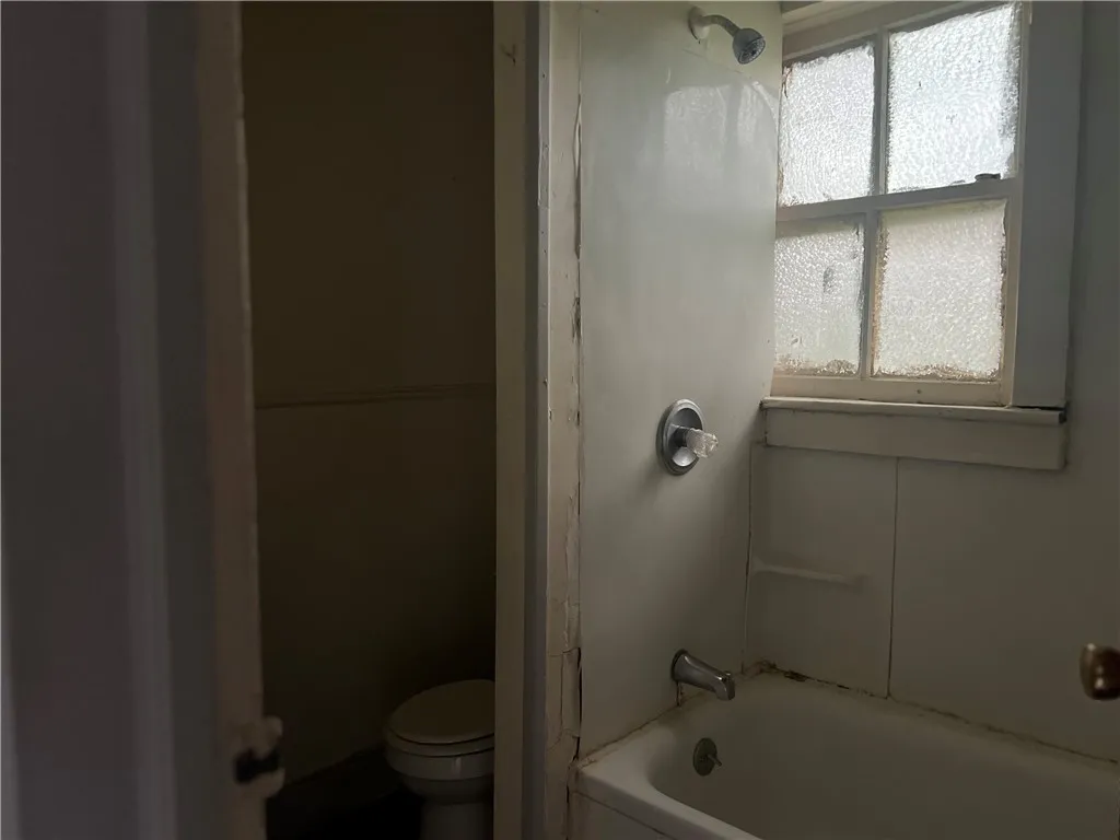 Bathroom
Tub will need to be replaced
