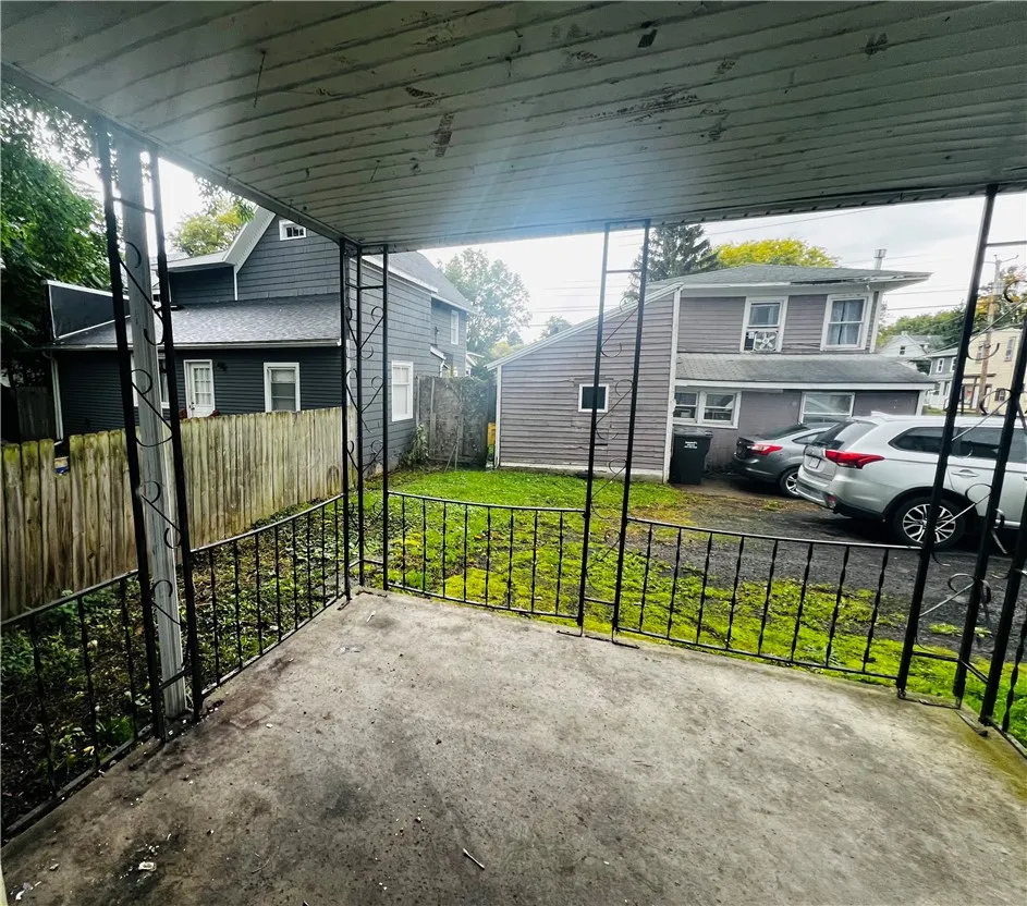 Side covered porch
