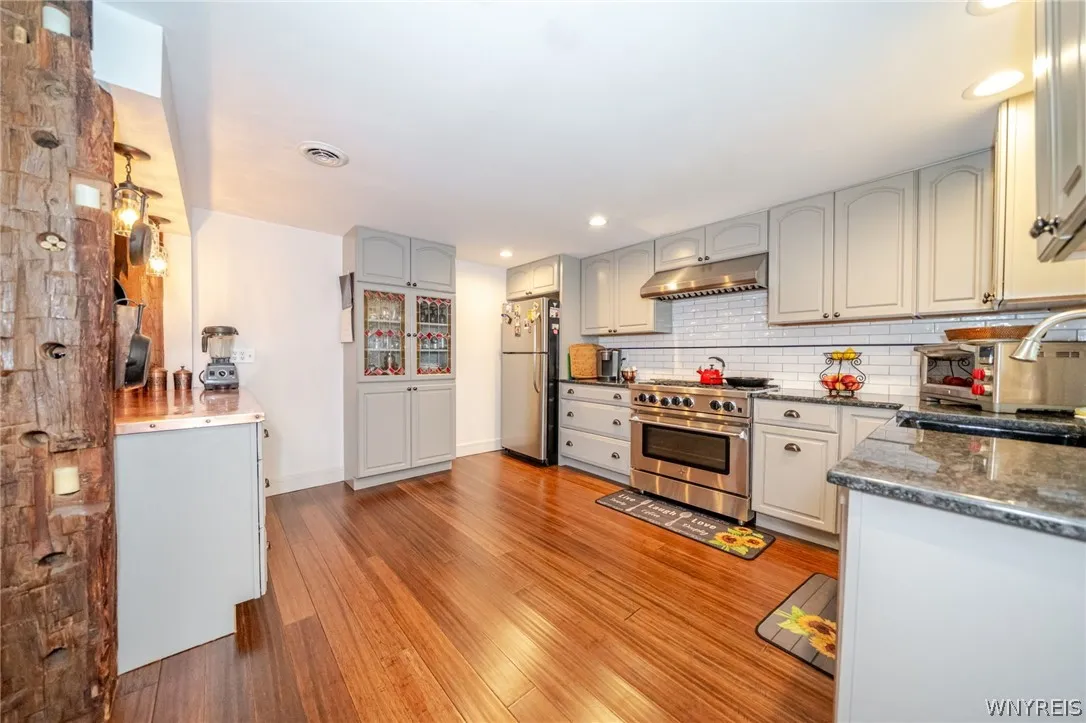 2645 Pleasant Avenue, Hamburg, New York 14085, Hamburg, New York 14085, 3 Bedroom Bedrooms, 8 Room Rooms,2 BathroomBathrooms,Residential,For Sale,2645 Pleasant Avenue, Hamburg, New York 14085,0,B1720490