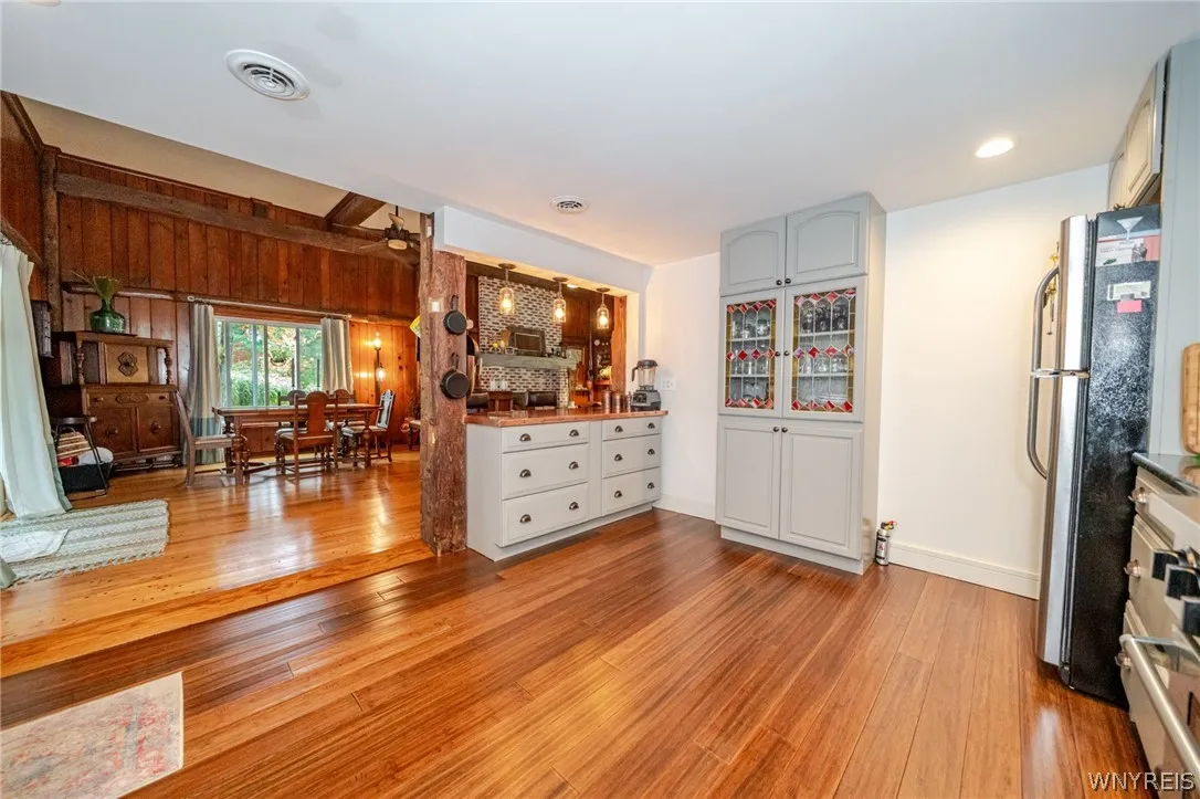 2645 Pleasant Avenue, Hamburg, New York 14085, Hamburg, New York 14085, 3 Bedroom Bedrooms, 8 Room Rooms,2 BathroomBathrooms,Residential,For Sale,2645 Pleasant Avenue, Hamburg, New York 14085,0,B1720490