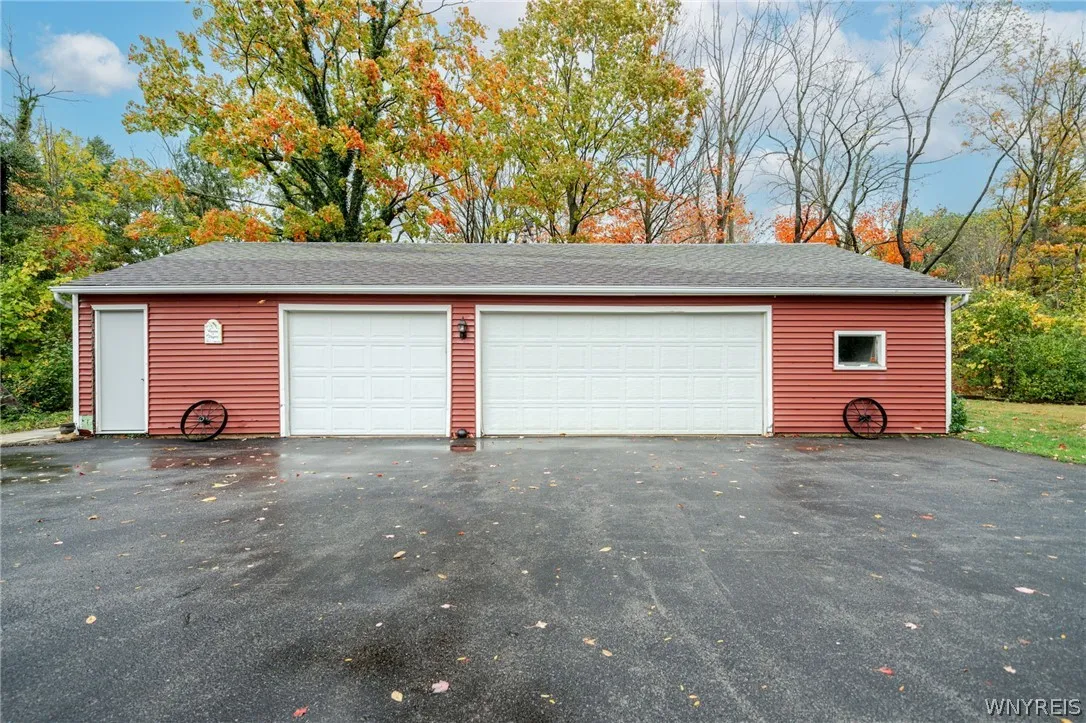 2645 Pleasant Avenue, Hamburg, New York 14085, Hamburg, New York 14085, 3 Bedroom Bedrooms, 8 Room Rooms,2 BathroomBathrooms,Residential,For Sale,2645 Pleasant Avenue, Hamburg, New York 14085,0,B1720490