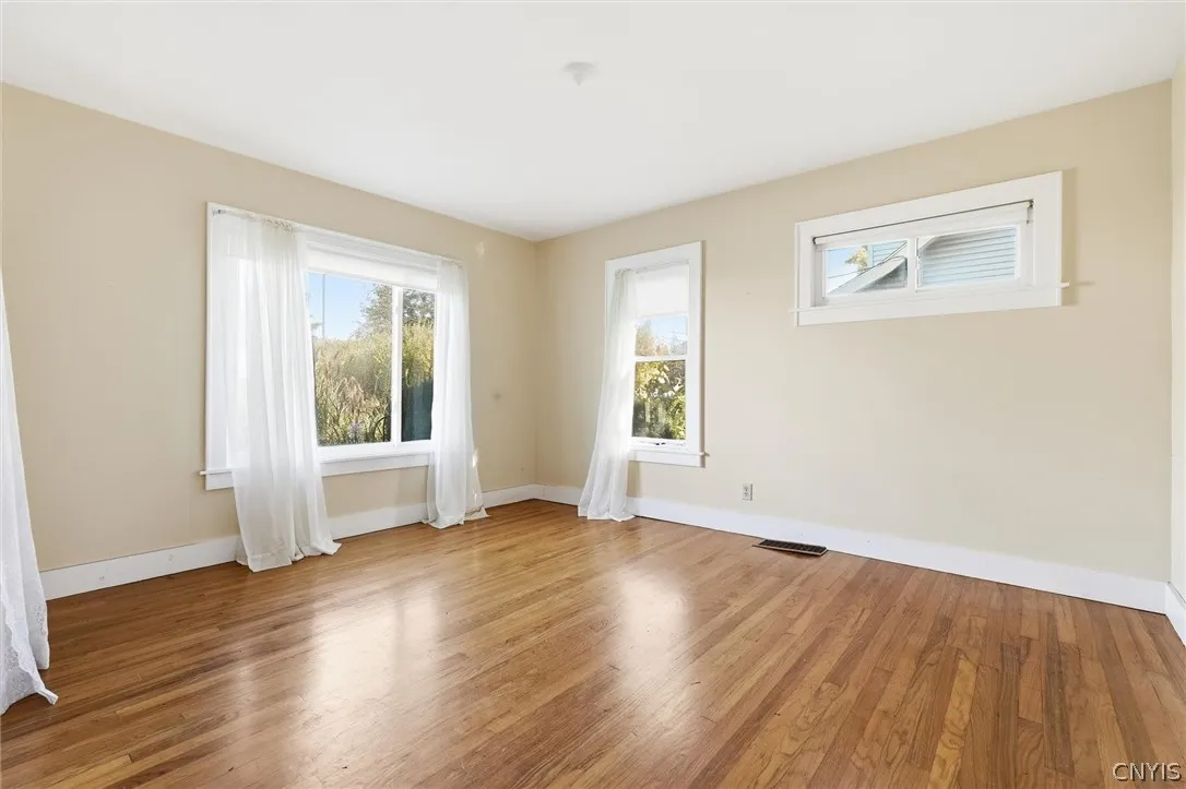 108 Cotton Street, Camillus, New York 13219, Camillus, New York 13219, 2 Bedroom Bedrooms, 6 Room Rooms,1 BathroomBathrooms,Residential,For Sale,108 Cotton Street, Camillus, New York 13219,0,S1723240