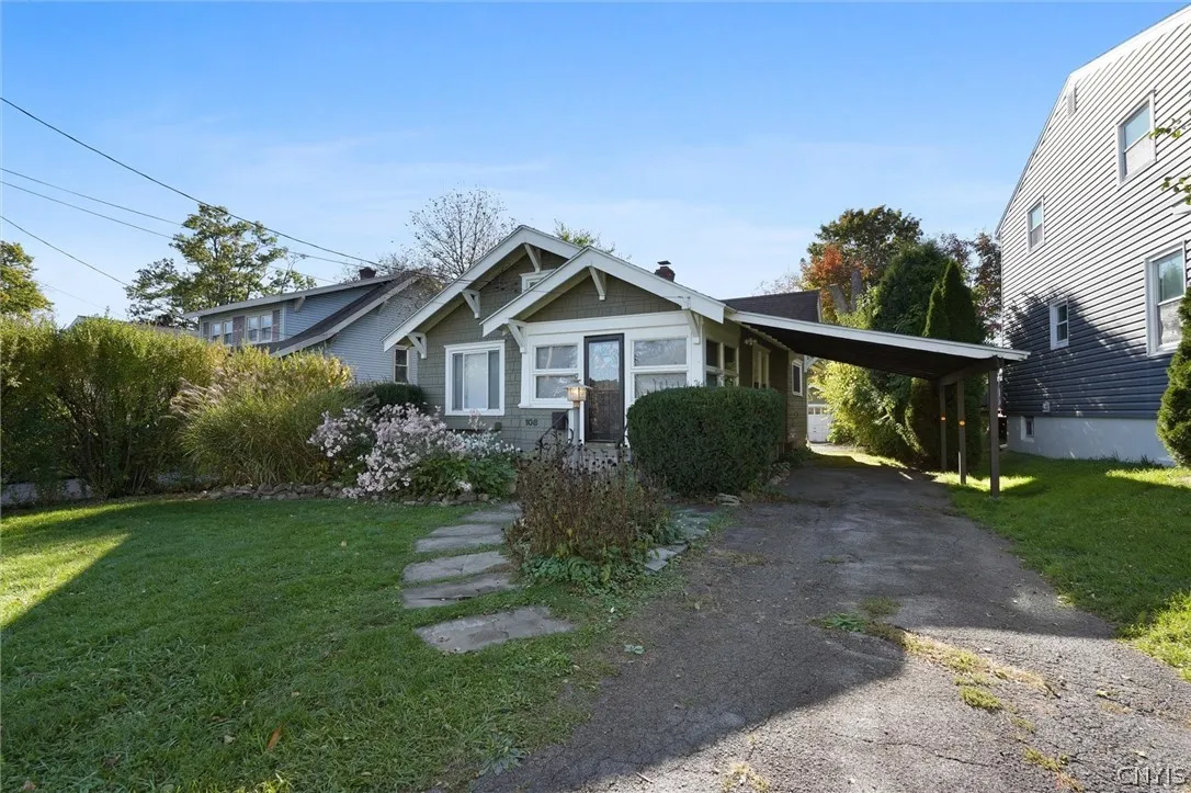 108 Cotton Street, Camillus, New York 13219, Camillus, New York 13219, 2 Bedroom Bedrooms, 6 Room Rooms,1 BathroomBathrooms,Residential,For Sale,108 Cotton Street, Camillus, New York 13219,0,S1723240