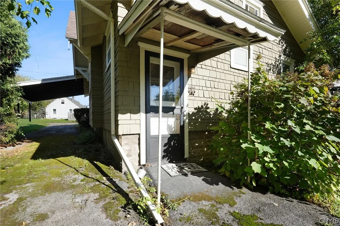 108 Cotton Street, Camillus, New York 13219, Camillus, New York 13219, 2 Bedroom Bedrooms, 6 Room Rooms,1 BathroomBathrooms,Residential,For Sale,108 Cotton Street, Camillus, New York 13219,0,S1723240