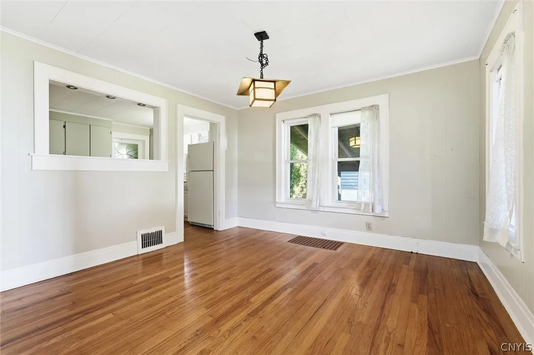 108 Cotton Street, Camillus, New York 13219, Camillus, New York 13219, 2 Bedroom Bedrooms, 6 Room Rooms,1 BathroomBathrooms,Residential,For Sale,108 Cotton Street, Camillus, New York 13219,0,S1723240