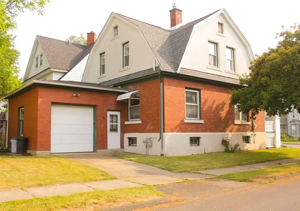 811 Walnut Street, Elmira City, New York 14901, Elmira City, New York 14901, 3 Bedroom Bedrooms, 8 Room Rooms,1 BathroomBathrooms,Residential,For Sale,811 Walnut Street, Elmira City, New York 14901,0,R1723885