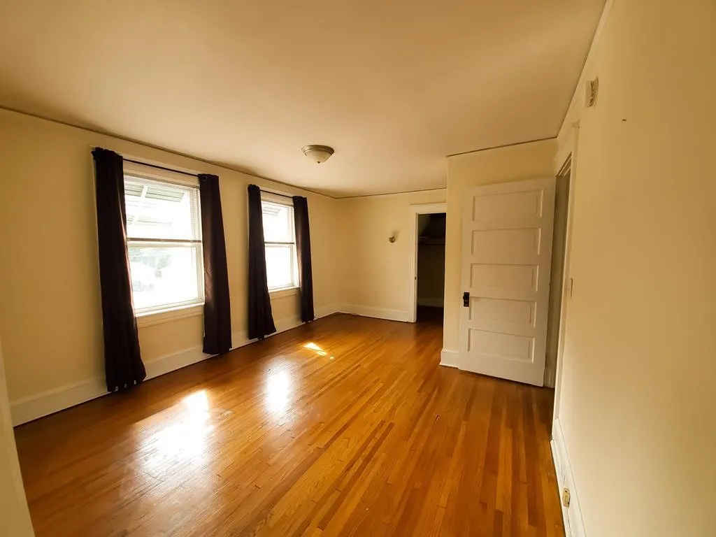 811 Walnut Street, Elmira City, New York 14901, Elmira City, New York 14901, 3 Bedroom Bedrooms, 8 Room Rooms,1 BathroomBathrooms,Residential,For Sale,811 Walnut Street, Elmira City, New York 14901,0,R1723885