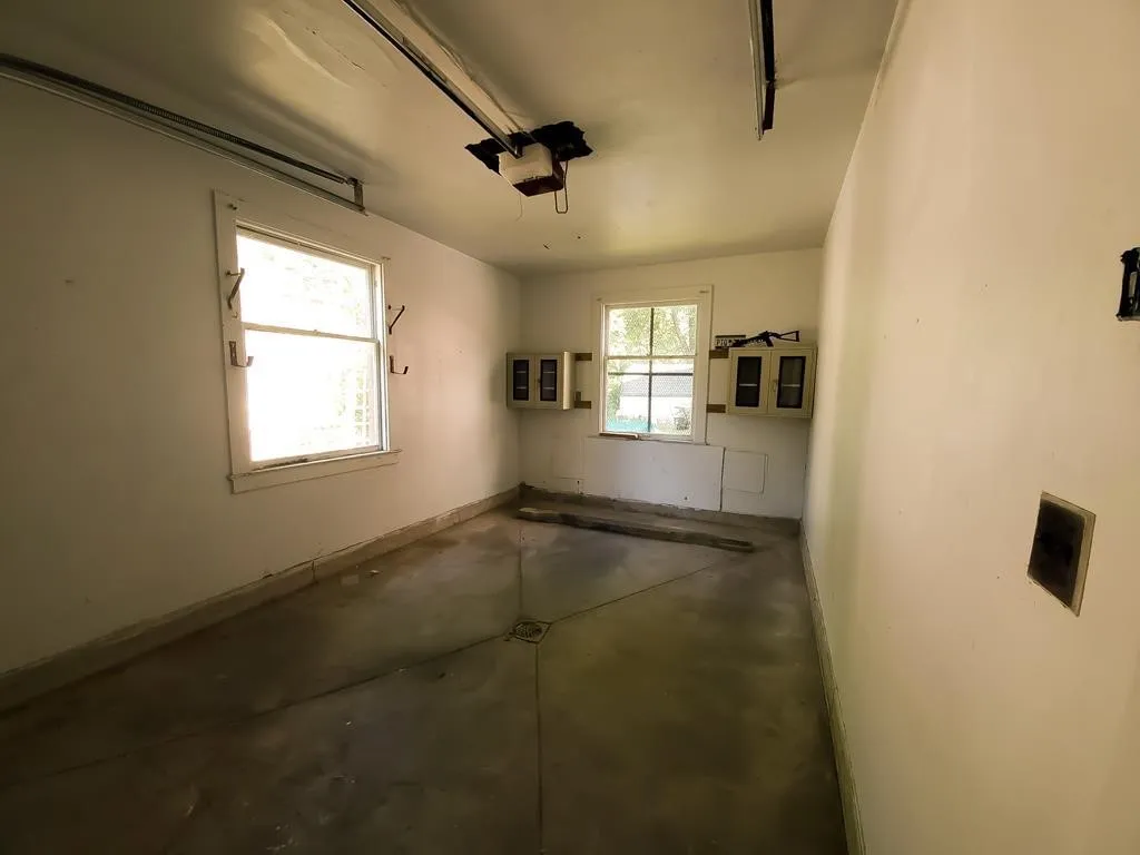 811 Walnut Street, Elmira City, New York 14901, Elmira City, New York 14901, 3 Bedroom Bedrooms, 8 Room Rooms,1 BathroomBathrooms,Residential,For Sale,811 Walnut Street, Elmira City, New York 14901,0,R1723885