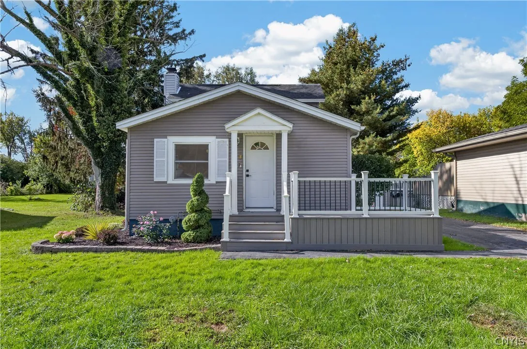 107 Gillis Avenue, Salina, New York 13088, Salina, New York 13088, 3 Bedroom Bedrooms, 7 Room Rooms,1 BathroomBathrooms,Residential,For Sale,107 Gillis Avenue, Salina, New York 13088,0,S1720429