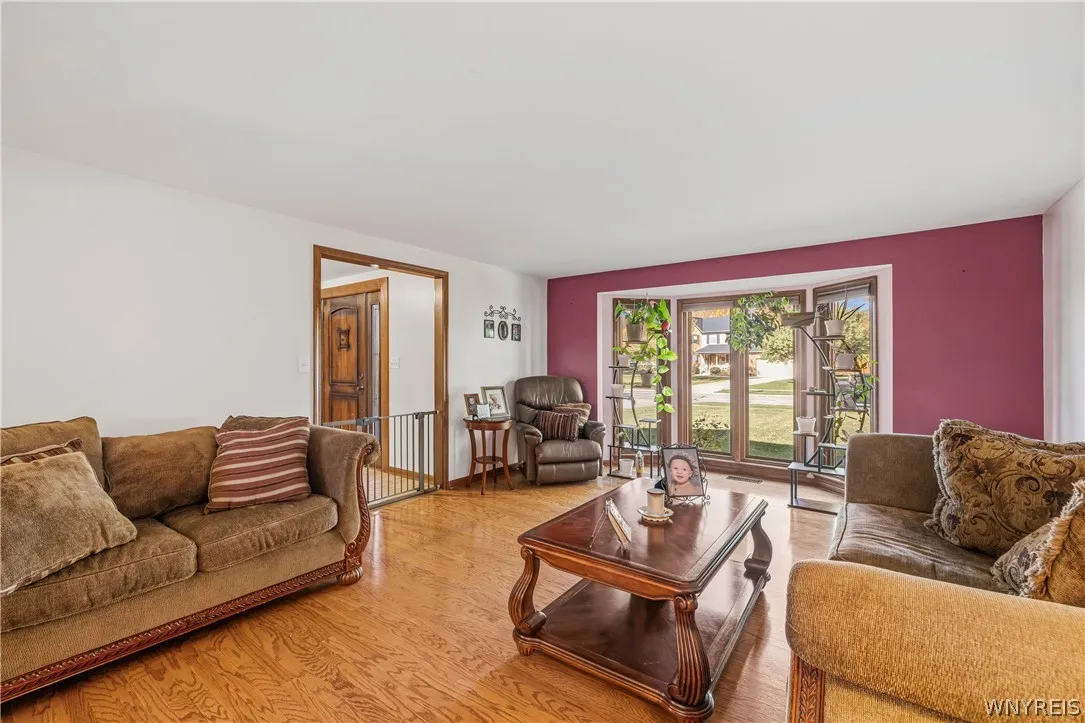 45 Parkview Drive, Grand Island, New York 14072, Grand Island, New York 14072, 4 Bedroom Bedrooms, 10 Room Rooms,2 BathroomBathrooms,Residential,For Sale,45 Parkview Drive, Grand Island, New York 14072,0,B1720985